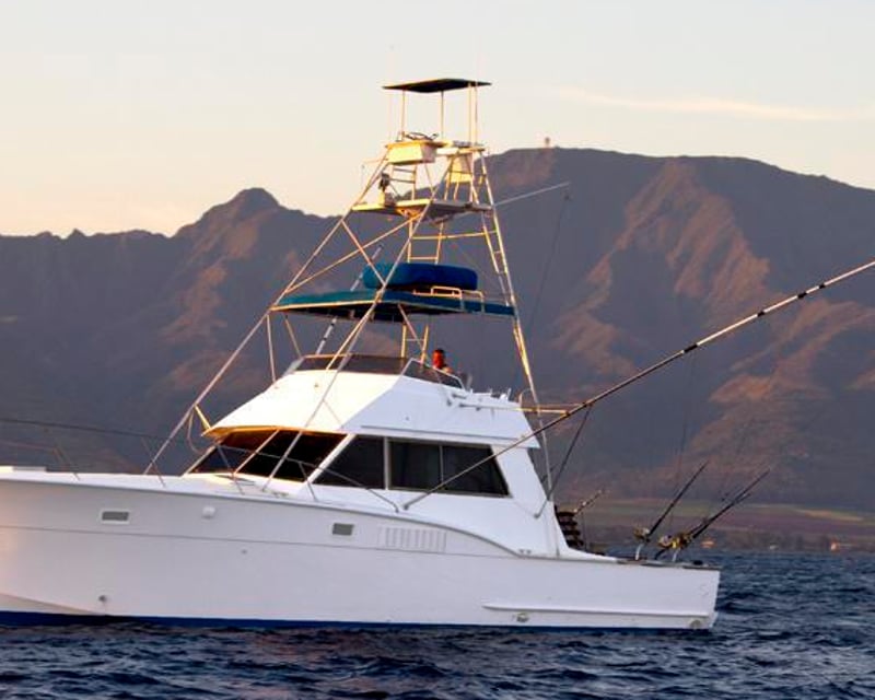 Private 47' Big Game Fishing Charter in Haleiwa, Oahu