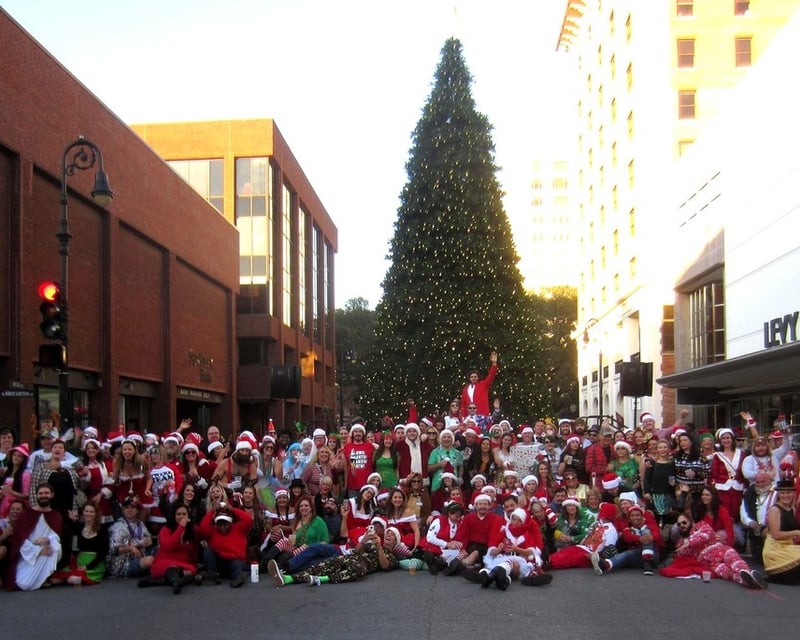 Haunted Christmas Carol Pub Crawl in Savannah