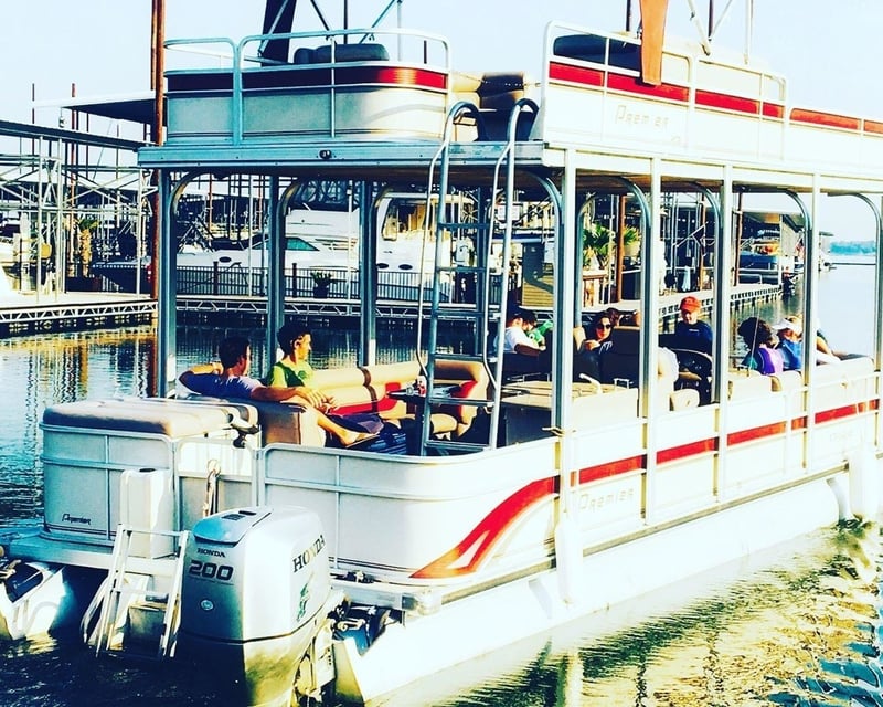 Cruise Grapevine on a Private Tritoon Charter