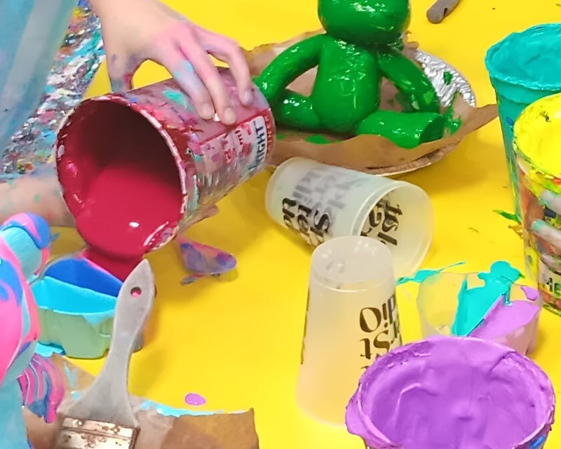 Family Drip Bear Painting Class in Sandy Springs