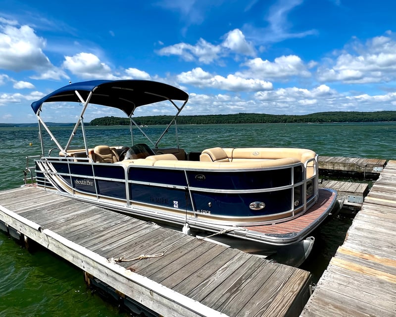 Lake Wallenpaupack 14-Passenger Pontoon Boat Rental