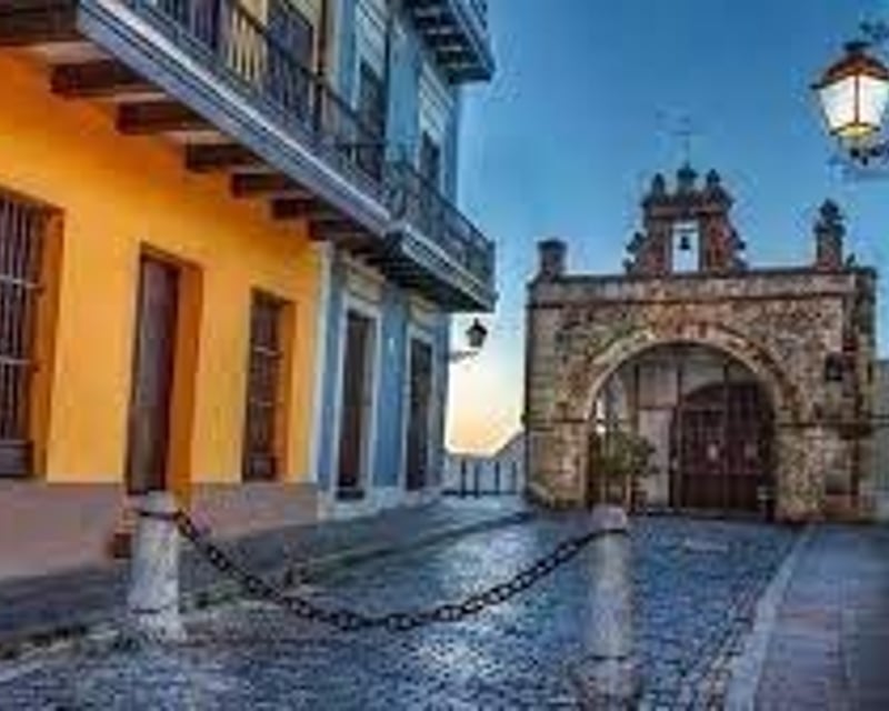 Decolonial History Tour of San Juan