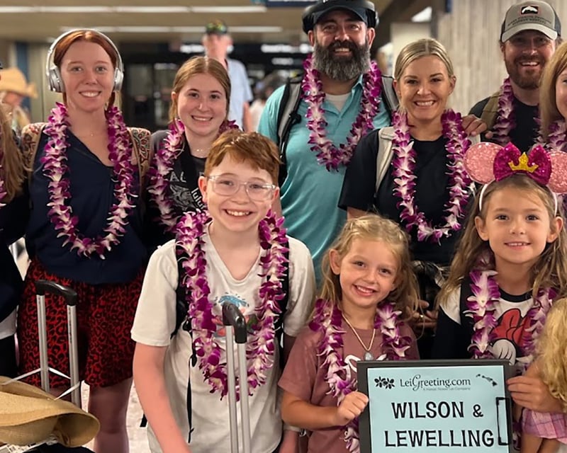 8+ Group Lei Greeting at Lihue Airport