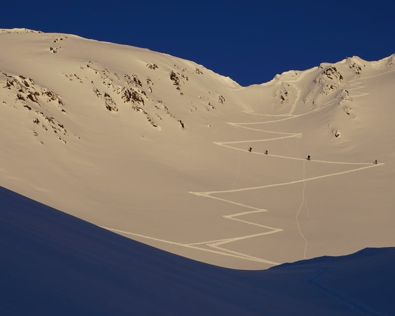 Full-Day Backcountry Ski & Snowboard Tour from Girdwood