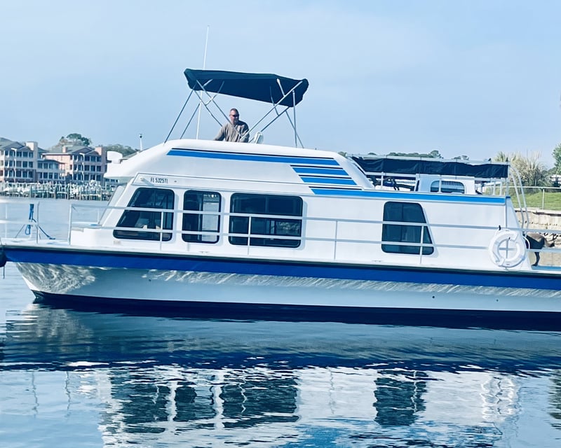 Private Houseboat Cruise to Crab Island in Destin