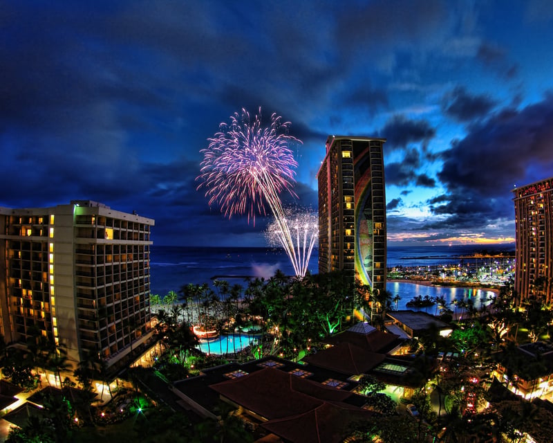 Private Friday Fireworks Yacht Cruise in Honolulu