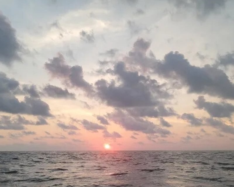 Private Sunset & Sunshine Skyway Bridge Cruise in Gulfport
