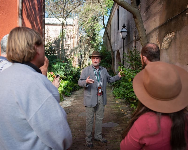 Charleston Alleyways & Hidden Passages Walking Tour