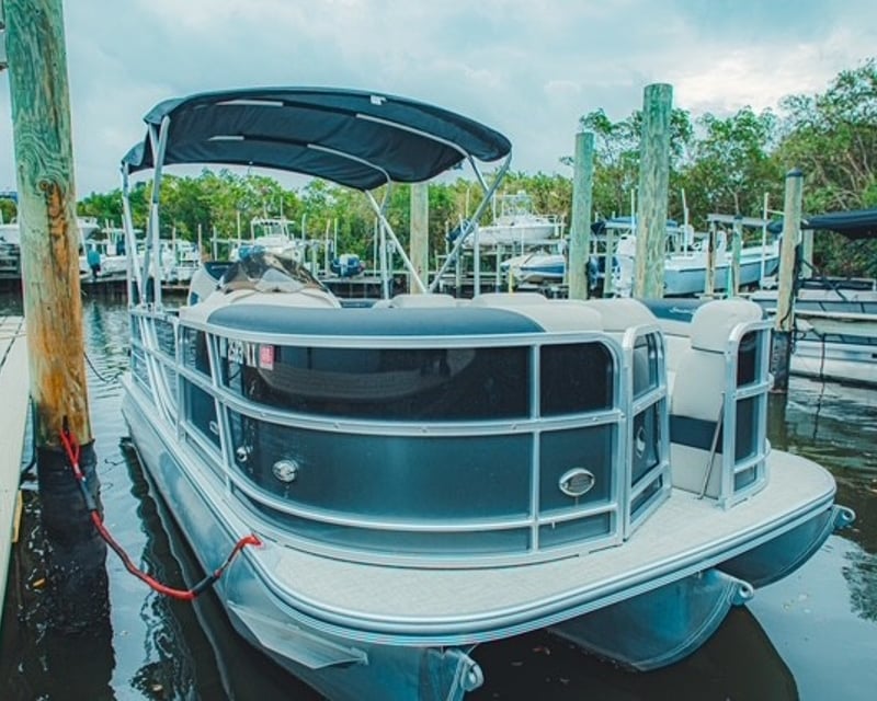 Tampa Bay 22' Pontoon Boat Rental