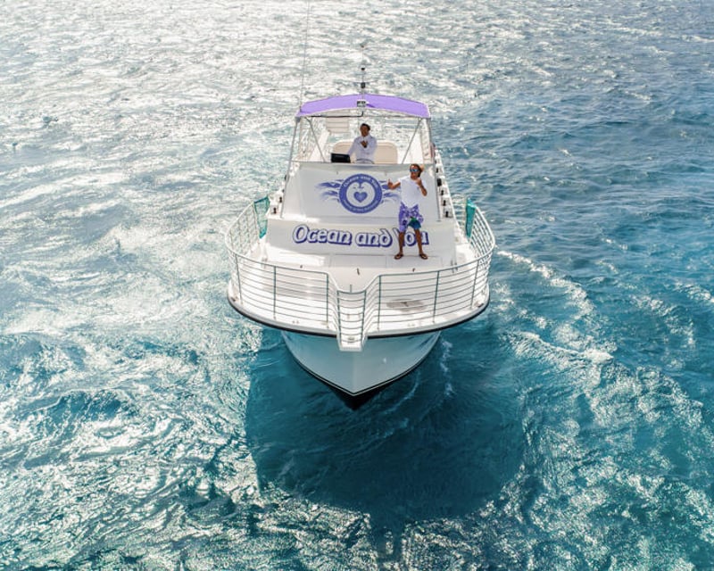 2-Hour Private Boat Charter in Waikiki