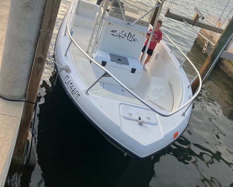 24' SeaChaser Boat Rental in Marathon