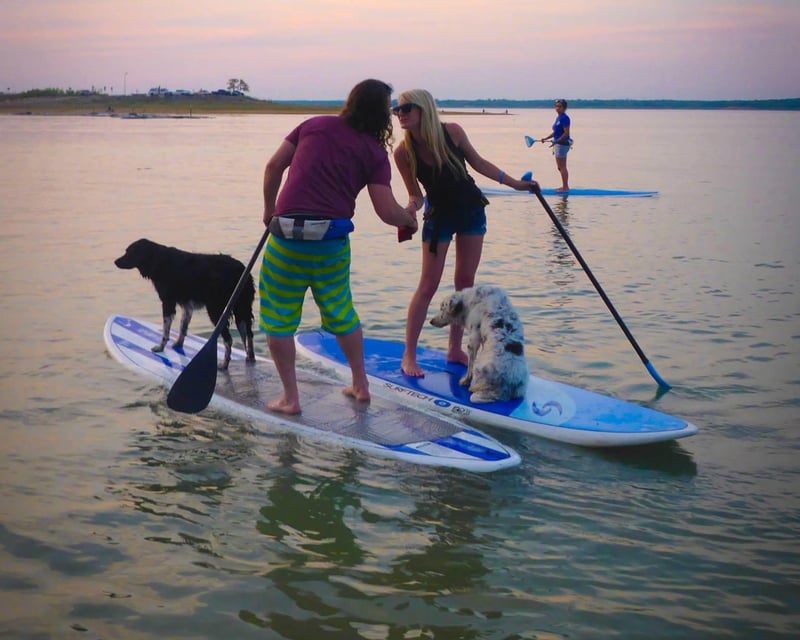 Paddleboard Rental at Grapevine Lake