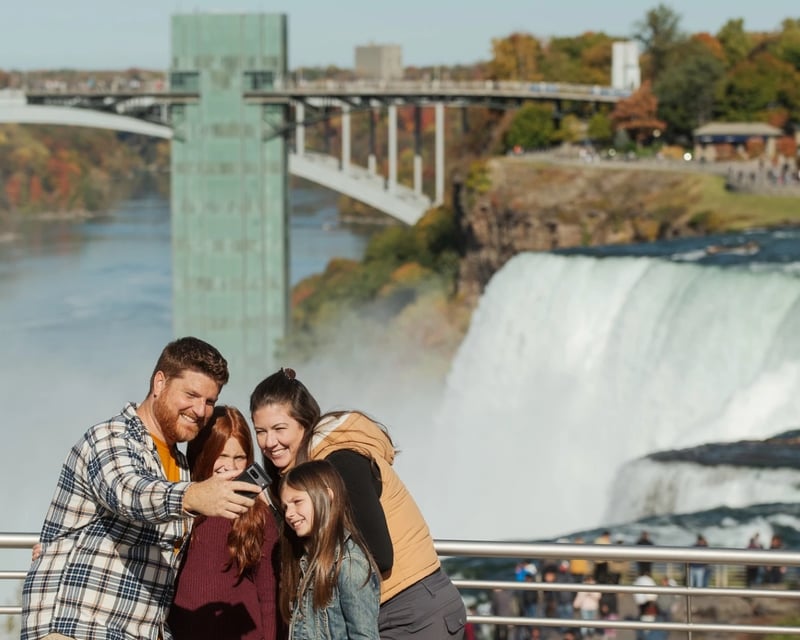 Daredevil History Walking Tour in Niagara Falls State Park