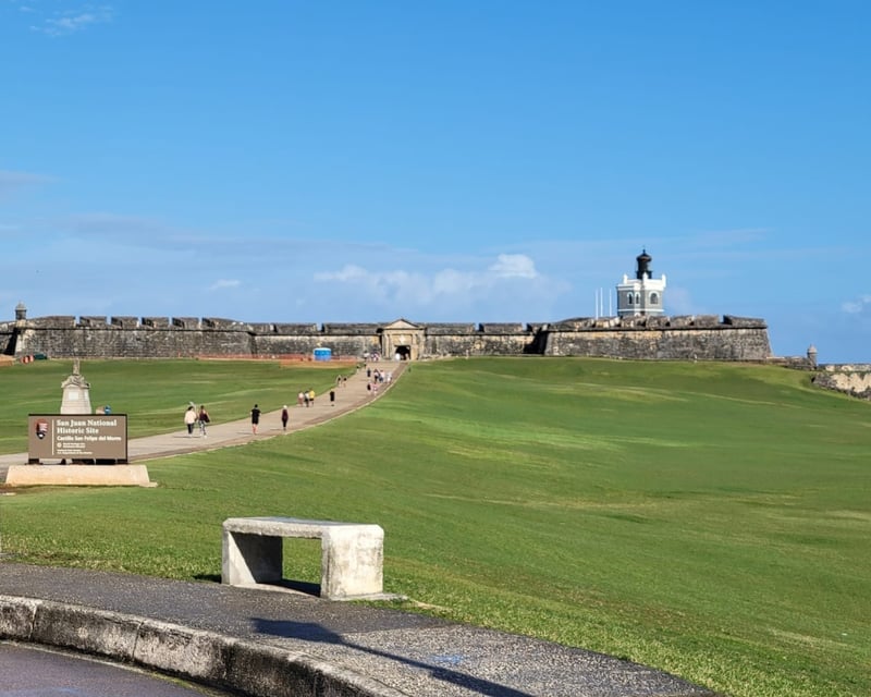 Old San Juan Driving Tour with Piñones Beach Stop