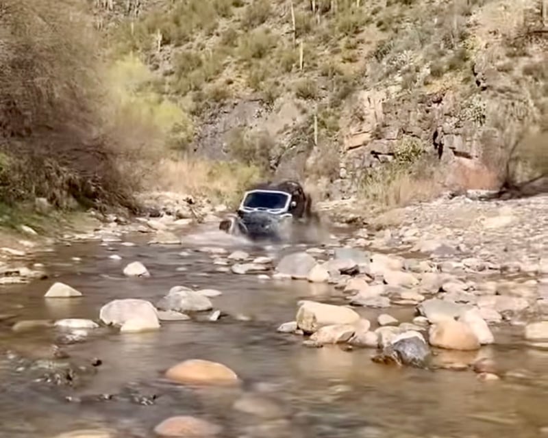 Full-Day Street-Legal UTV Rental in Cave Creek