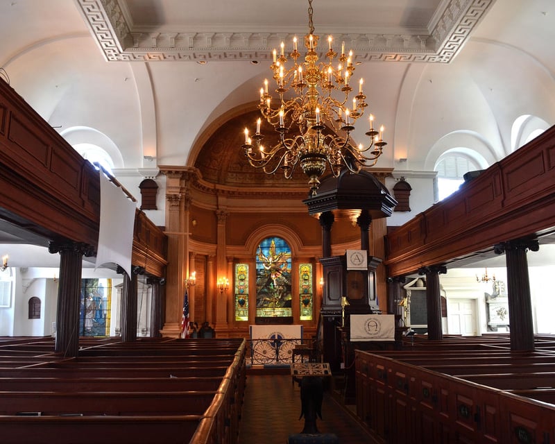 Explore Charleston History on a Private Guided Walking Tour