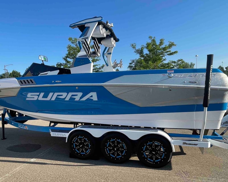 Surf & Wake Boat Rental in Loveland on a Supra SE 550