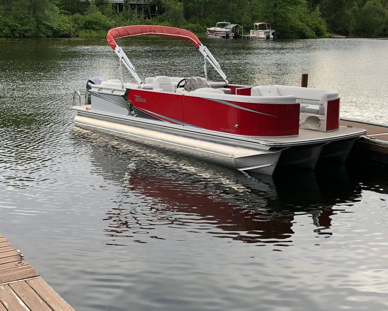 Charter a 27' Pontoon Boat on Ossipee Lake