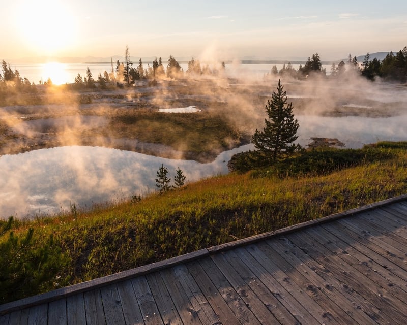 Yellowstone Full-Day Private Guided Tour & Hike