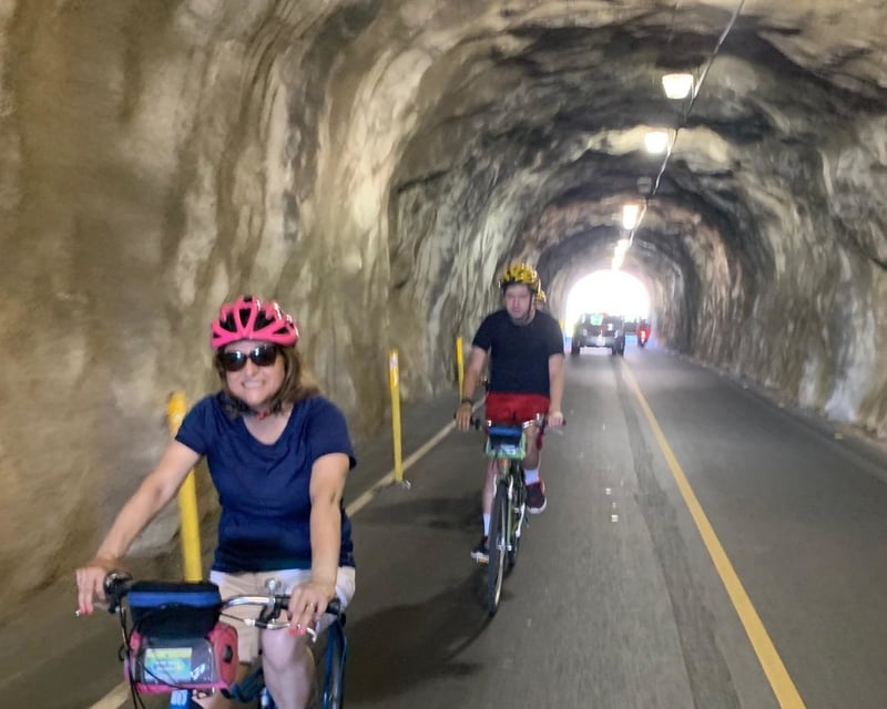 Diamond Head Bike Tour & Hike in Waikiki