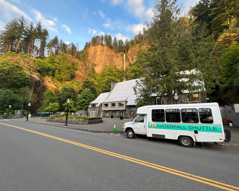 4.5-Hour Shuttle to Multnomah Falls From Portland