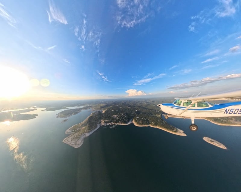 Private Canyon Lake Airplane Tour from San Marcos
