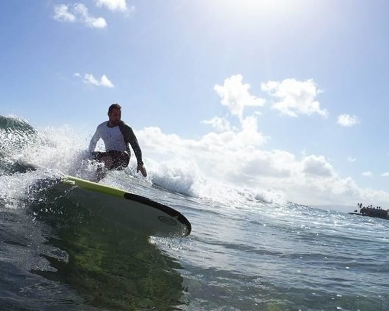 Take a 2-Hour Surf Lesson in Honolulu
