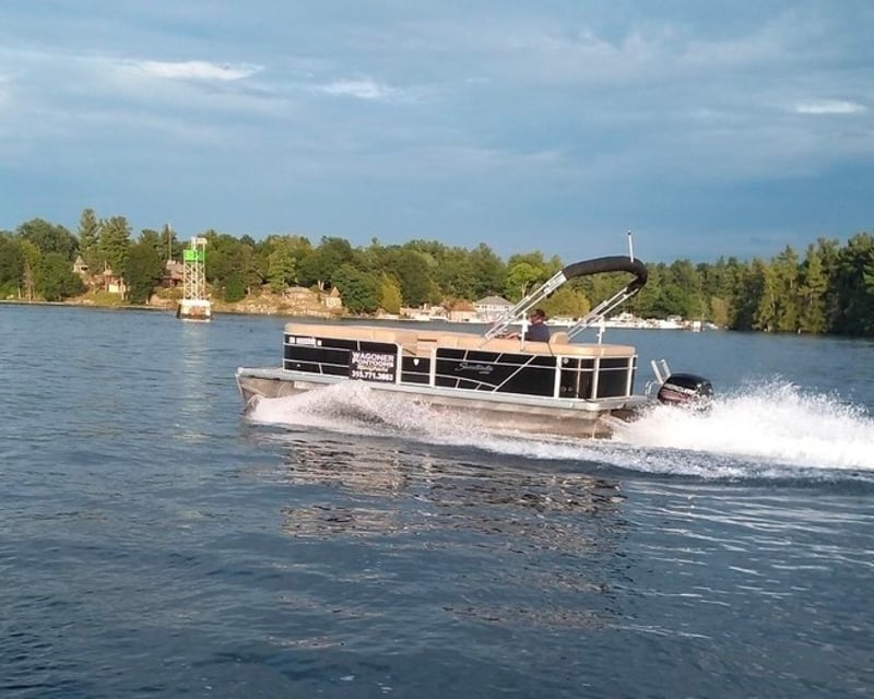 24' Pontoon Boat Rental in Alexandria Bay