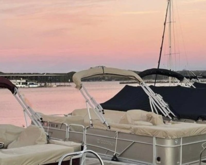 21' Deck Boat Rental on Lake Lanier