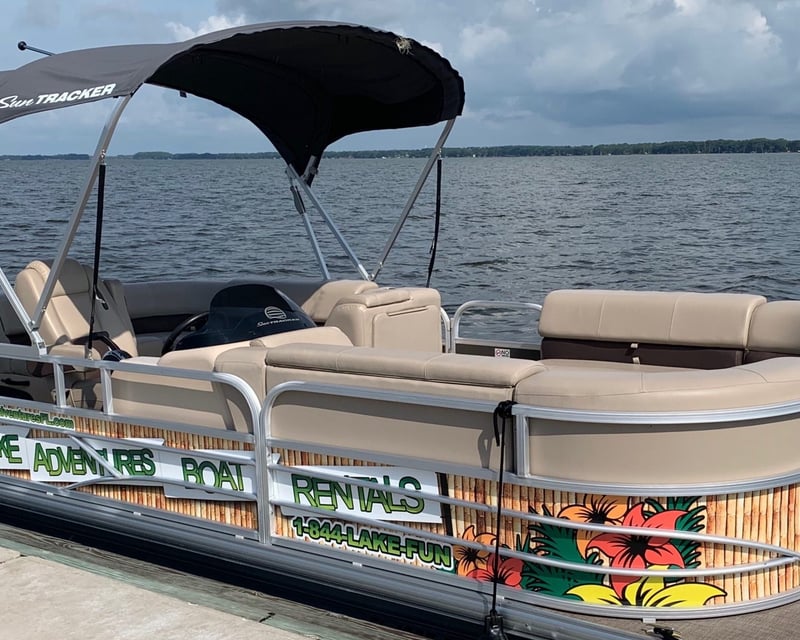 Dora Canal Pontoon Boat Rental in Eustis