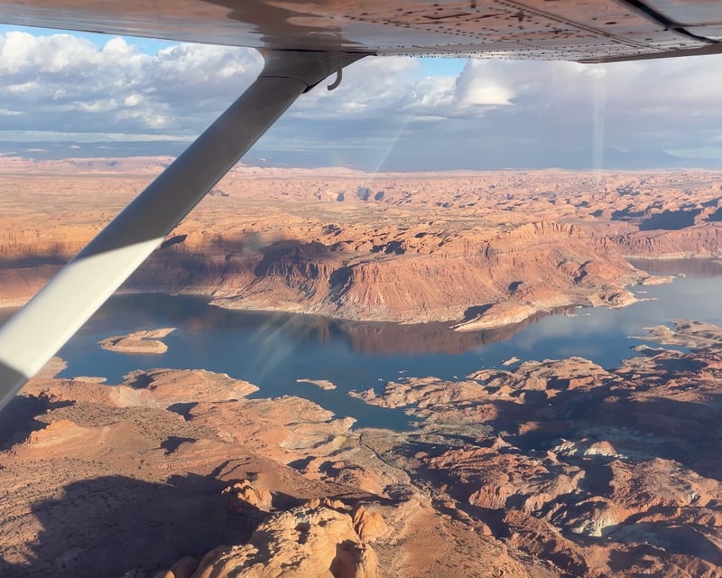 Upper Antelope Canyon Tour & Scenic Flight in Page