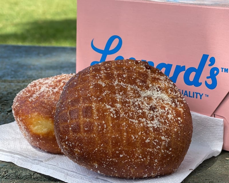 Diamond Head Morning Hike Shuttle & Leonard's Malasada