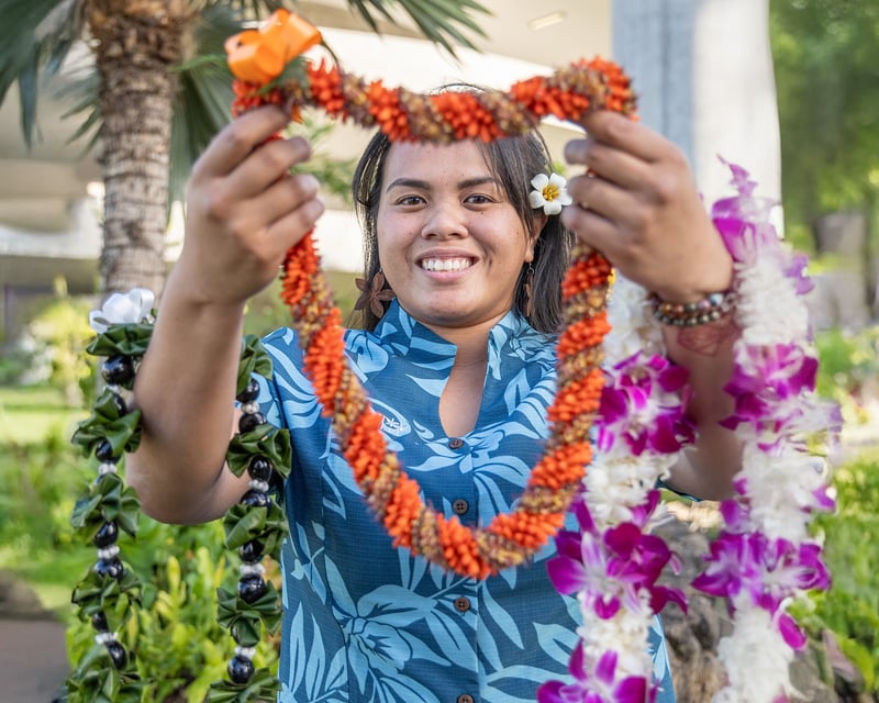 Custom Lei Greeting for Small Groups at Kona Airport