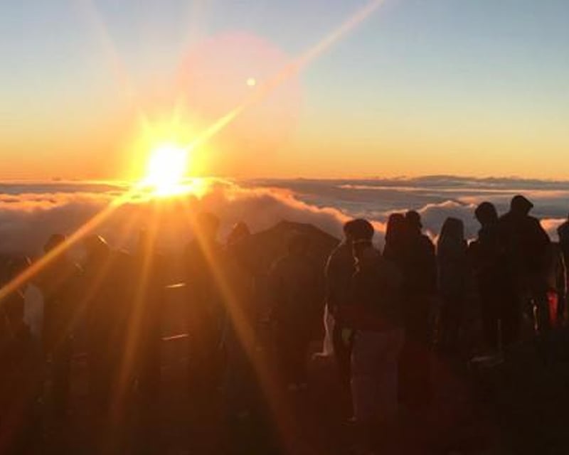 Pre-Dawn Haleakala Downhill Bike Tour to Paia