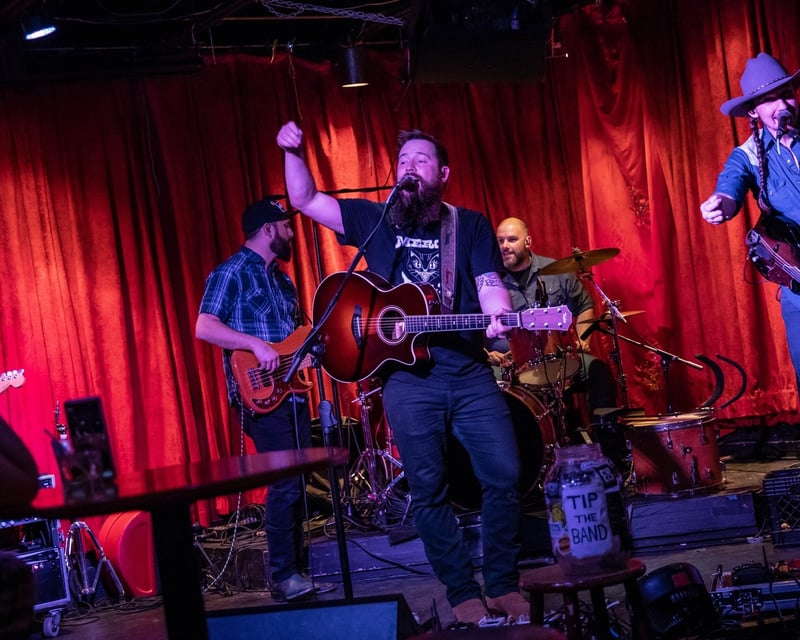 Sing Live Band Karaoke in Nashville