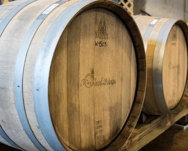 45-Minute Guided Winery Tour in Cedarburg