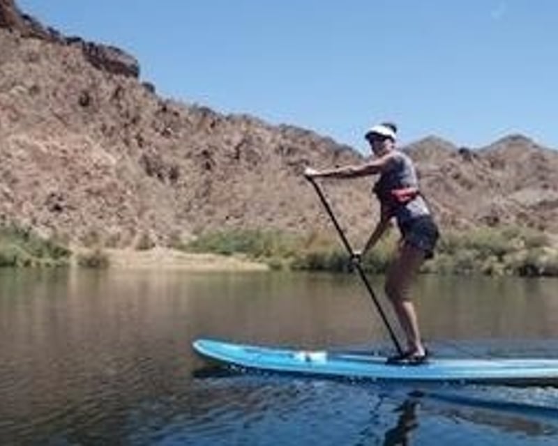 4-Hour Guided Paddleboard Tour on the Colorado River
