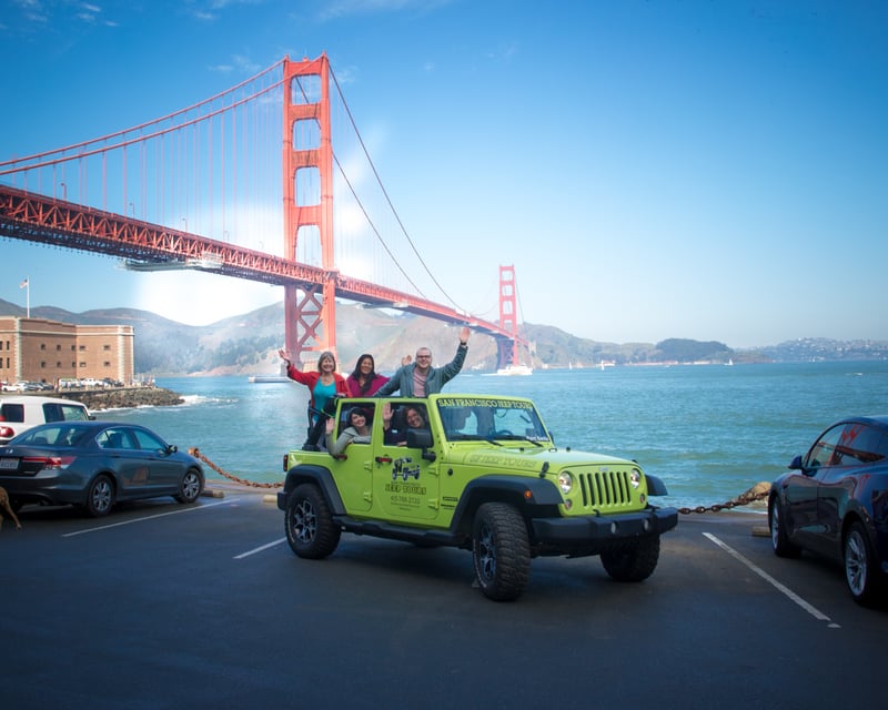 Private Sunset & Night Open-Top Jeep Tour in San Francisco