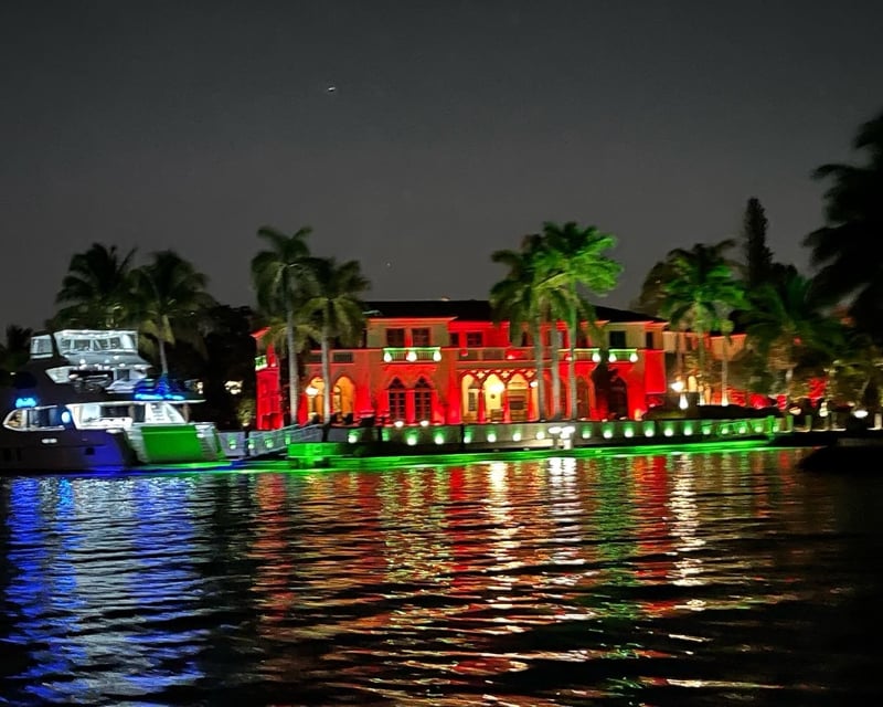 Private Mansion & Yacht Canal Cruise in Fort Lauderdale