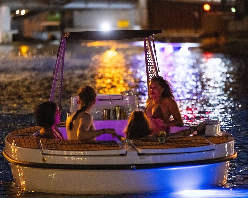 Milwaukee River Hot Tub Boat Rental