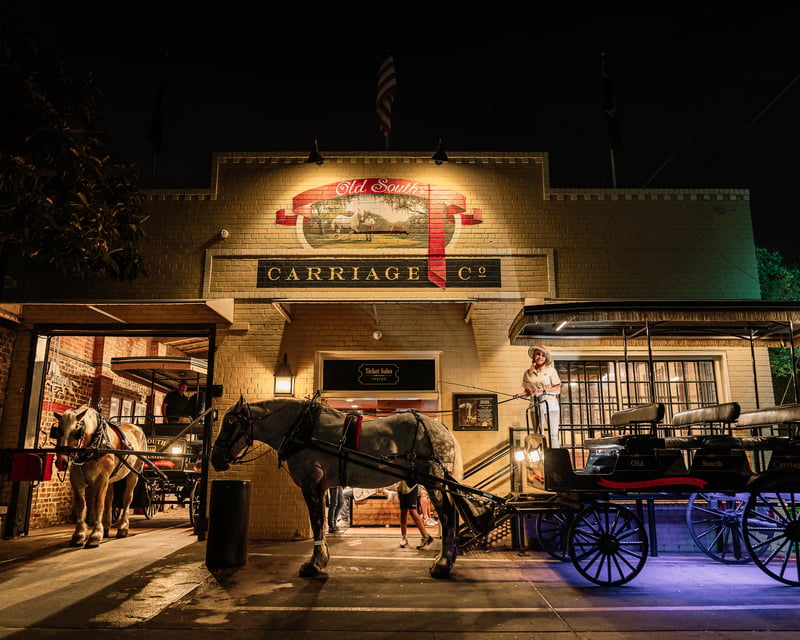 Haunted Carriage Ride & Harbor Tour Combo in Charleston