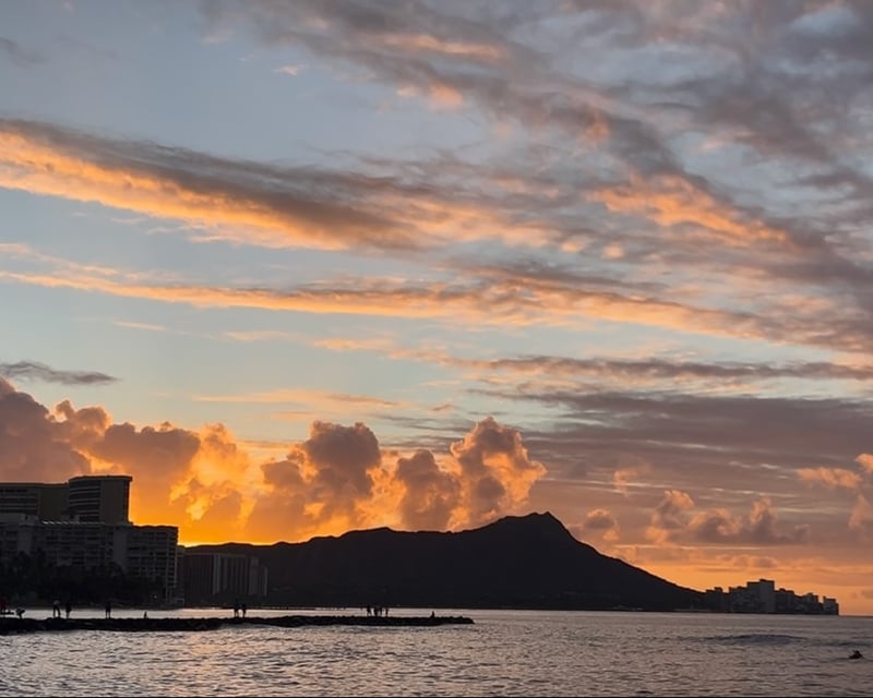 Sunrise Group Surf Lesson in Honolulu