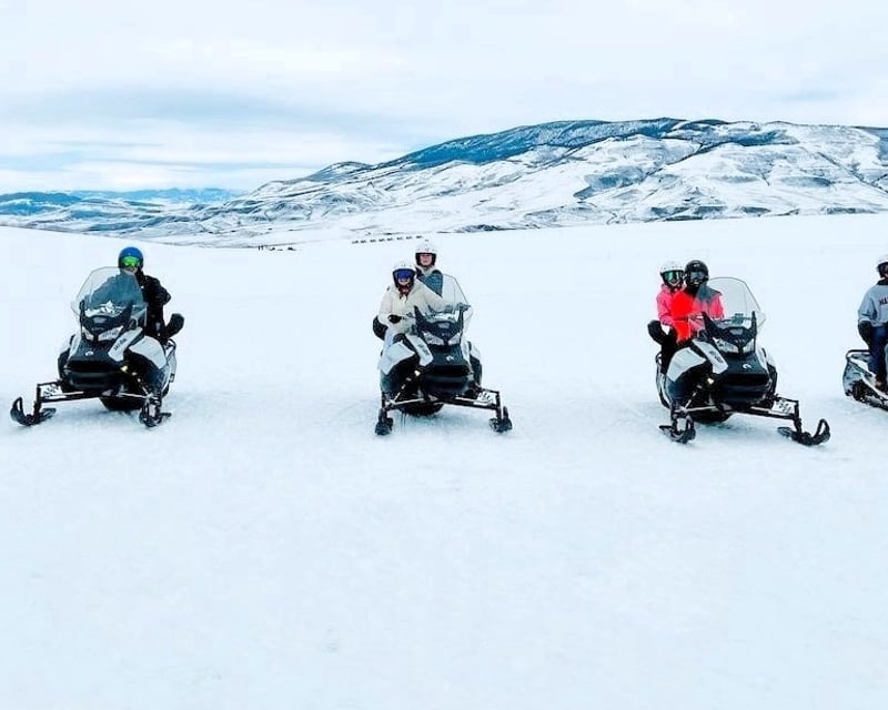 Silverthorne 2-Hour Scenic Snowmobile Tour