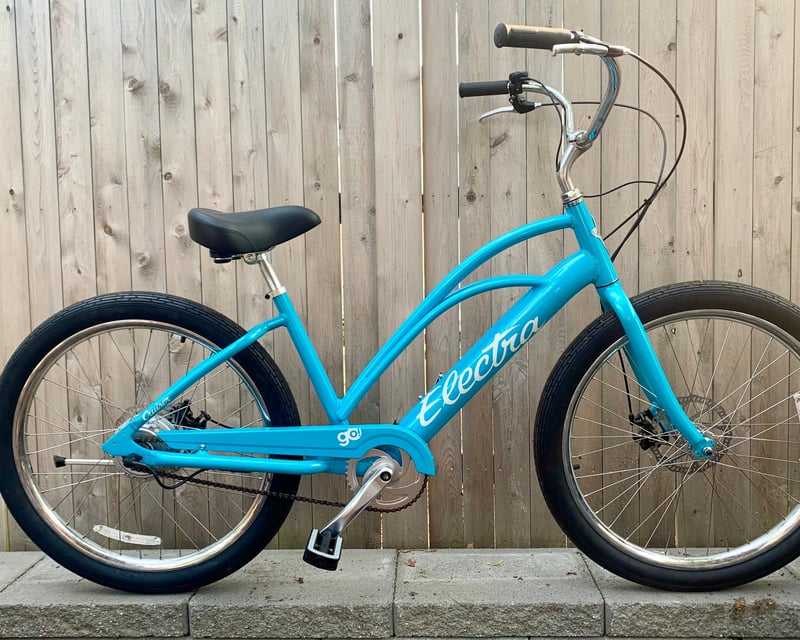 Electric Beach Cruiser Bike Rental in Edgartown