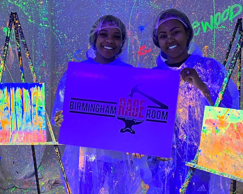 45-Minute Splatter Painting Experience in Birmingham