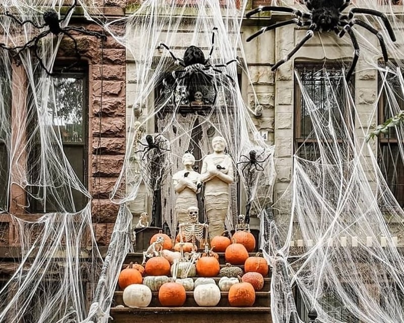 Halloween American Food Tour in Greenwich Village, NYC