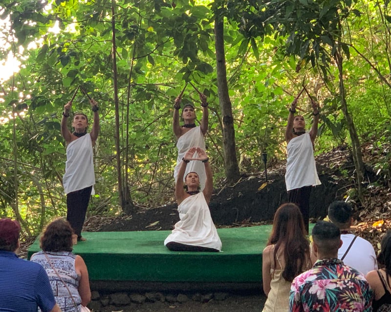 Explore a 4-Hour Interactive Luau in Honolulu