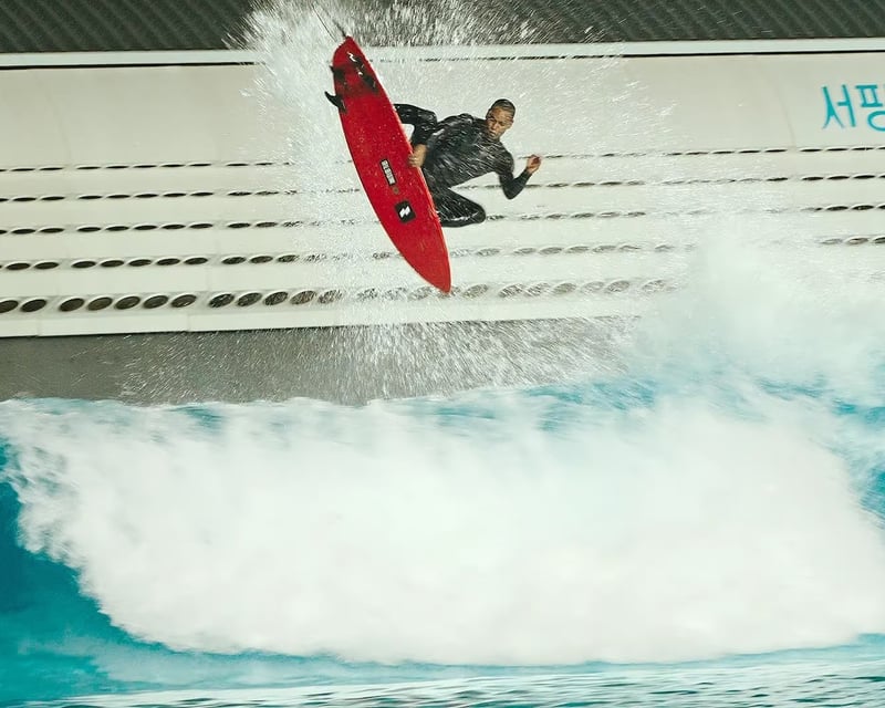 Aerial Wave Pool Surfing at DSRT Surf in Bermuda Dunes