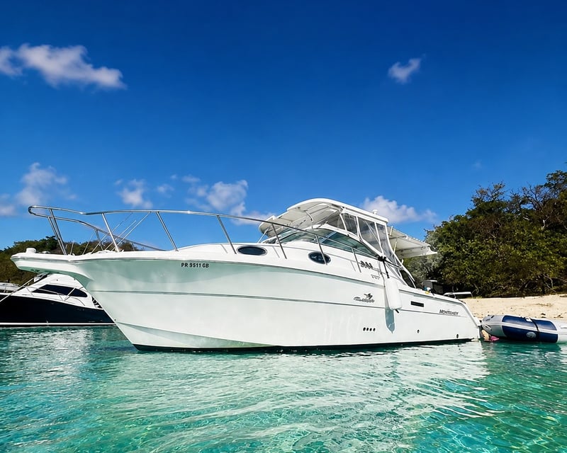 Private 30' Yacht Charter & Island Snorkeling from Fajardo