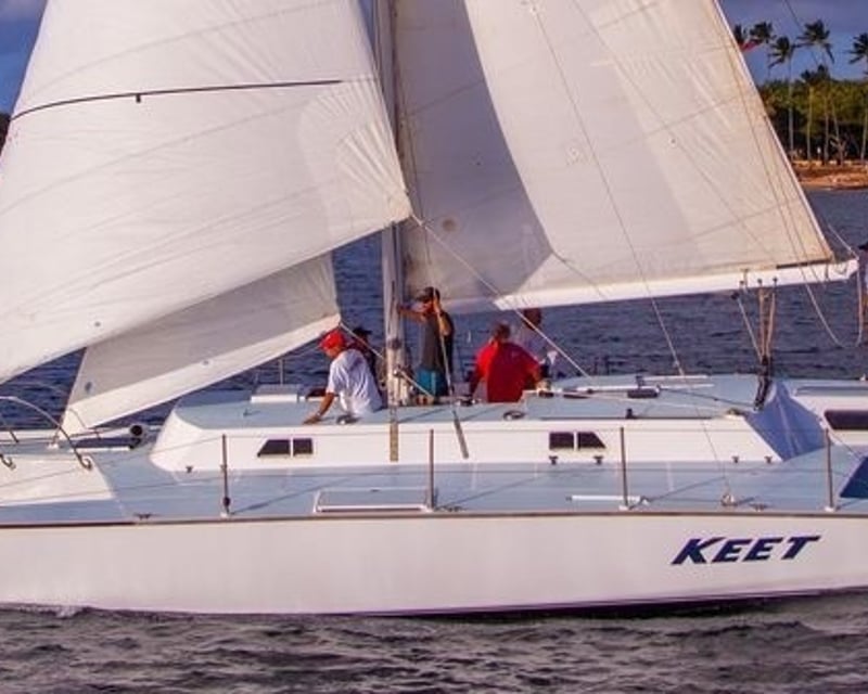 Full-Day Private Sailing Charter to Waimea Bay
